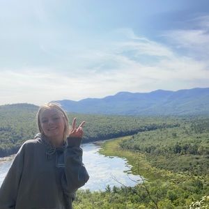 Meet your Posher, Emma